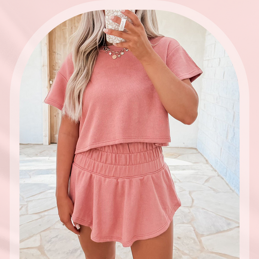 🛍️ Casual T-shirt × skirt two-piece set, casual and chic one-click get!