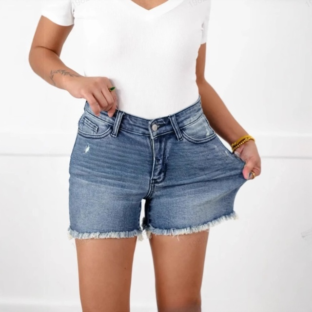 👖High Rise Frayed Hem Cut Off Dad Shorts