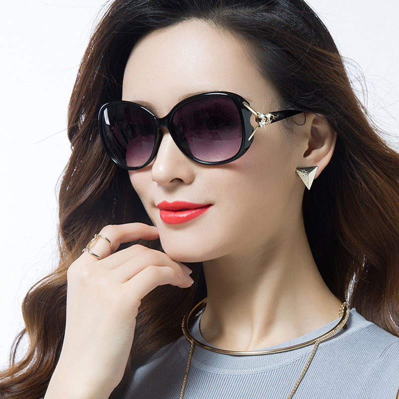 🥰Free shipping  A must-have for gifting  Limited edition women's fashion and versatile sunglasses