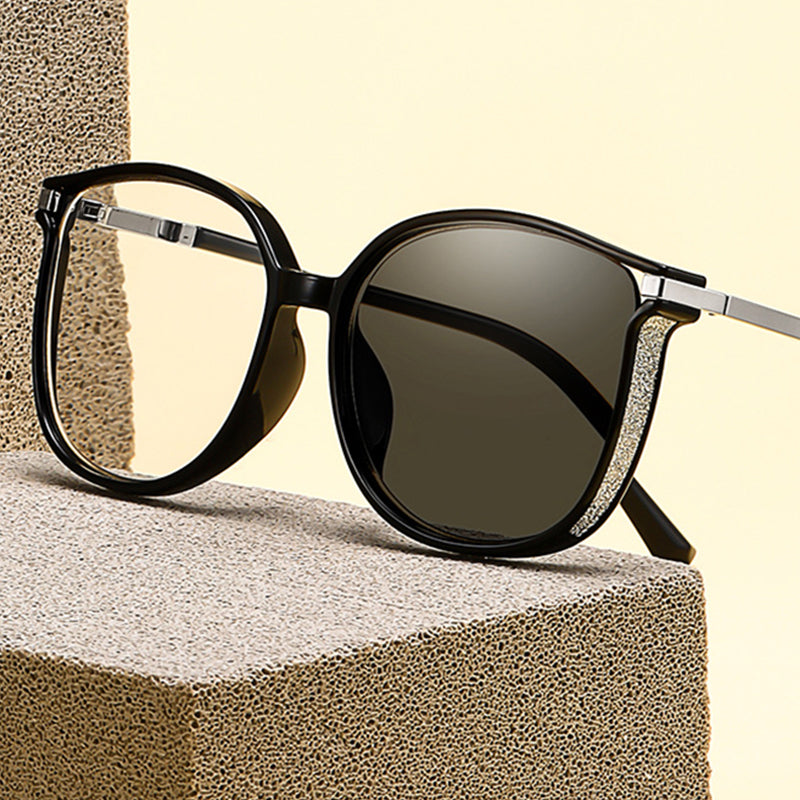 Photochromic Reading Glasses with Glitter Frame