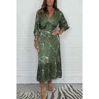 🌴 A summer-exclusive 👗 V-neck long-sleeved midi skirt for a lazy French romance 💕