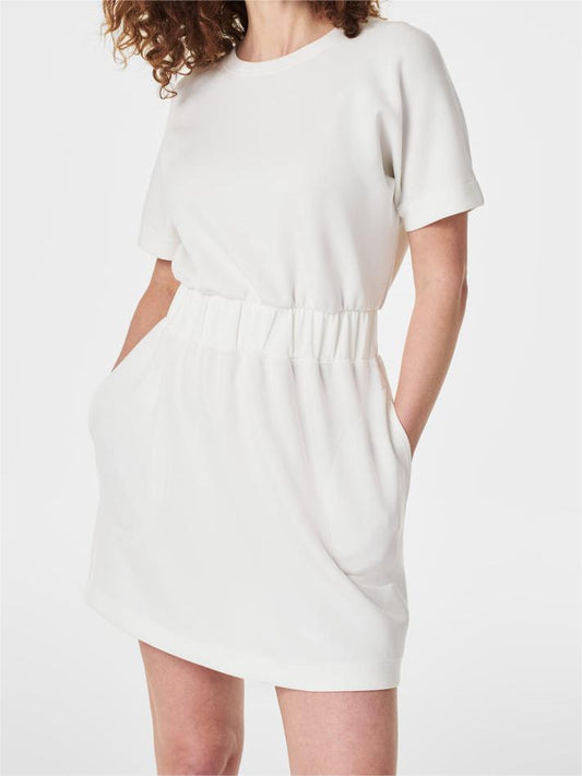 👗Elastic waist T-shirt dress: Slimming, age-defying, perfect for lazy summer vibes! 💐