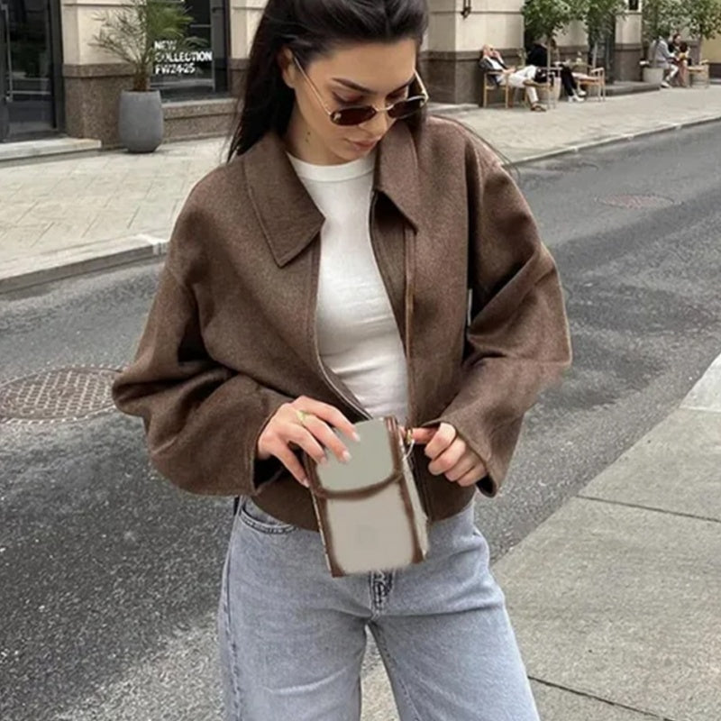 🔥🖤Early Black Friday Sale:48% OFF🖤Women's Solid Color Zippered Lapel Short Jacket