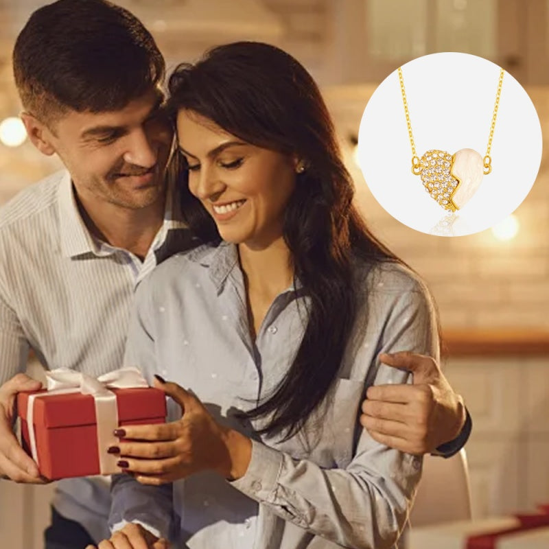 ✨ 2025 New Couple Necklace📿💖Premium Gold Diamond Magnetic Heart Necklace