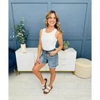 👖High Rise Frayed Hem Cut Off Dad Shorts