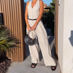 🩷Women's halter neck jumpsuit with deep V-neck and wide legs🌸