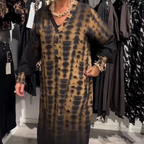 🌙 Bold Leopard Print Long Dress – V-Neck & Loose Silhouette, Edgy Yet Feminine 👗