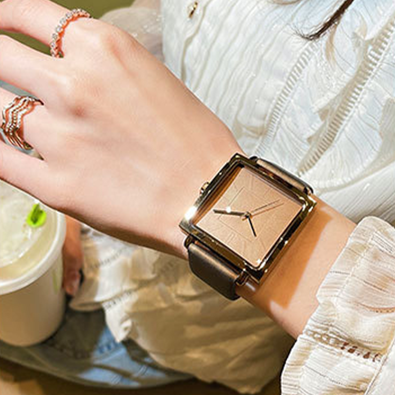 ⌚ Women's Vintage Luxury Square Watch – Heritage Crafted Timeless Elegance