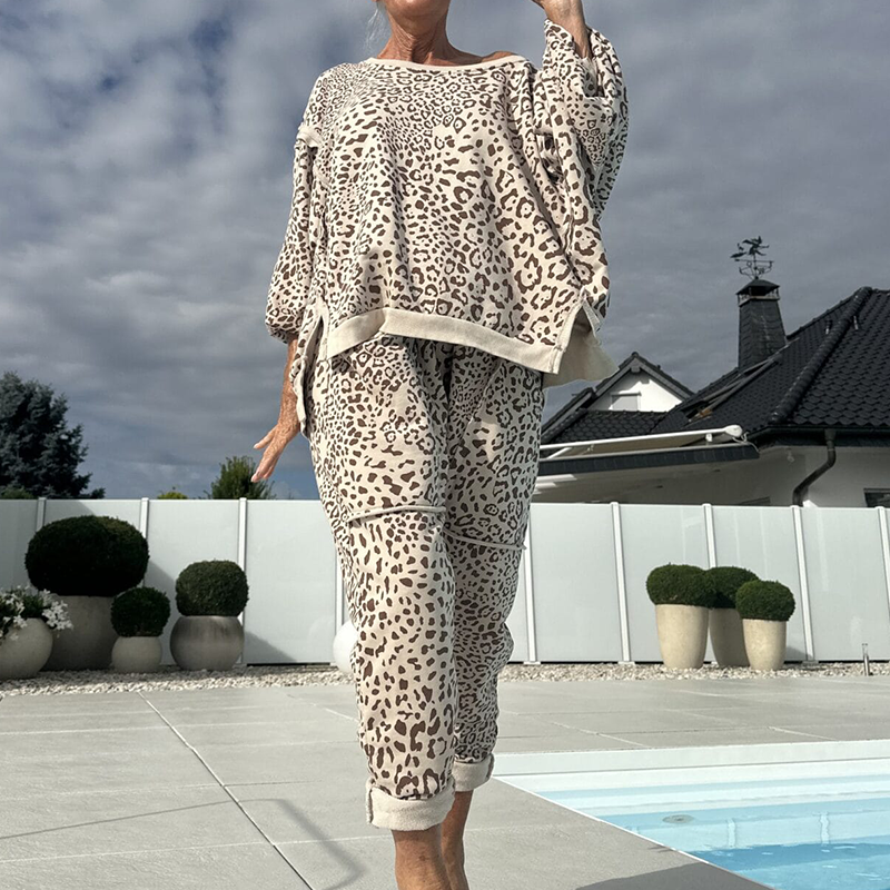 Women's Leopard Print Top & Pants 2-Piece Set ☕ – Relaxed Fit, Perfect for Brunch/Weekend Errands ✨