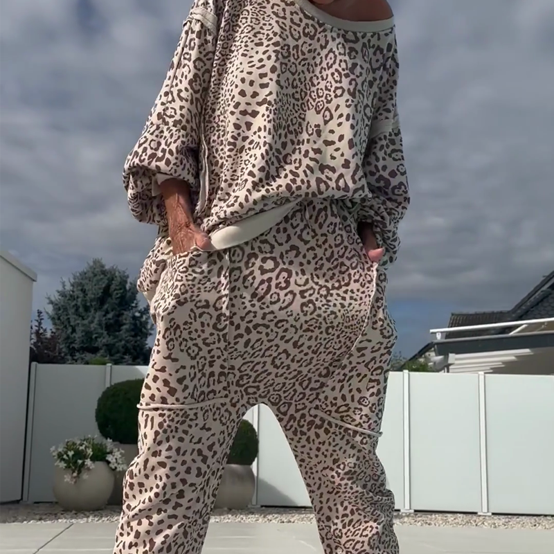 Women's Leopard Print Top & Pants 2-Piece Set ☕ – Relaxed Fit, Perfect for Brunch/Weekend Errands ✨