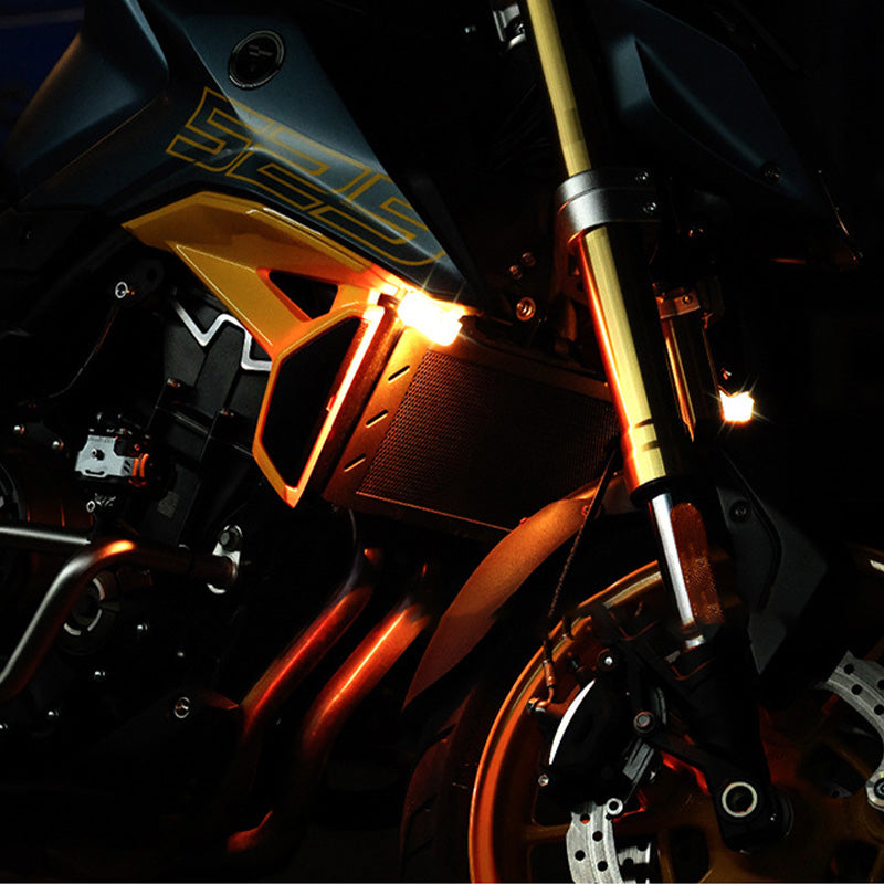 [Practical Gift] Car Strobe Warning Light 🚨 – High Brightness, Multi-Mode for Emergency/Rain/Fog, Easy Install & Anti-Collision