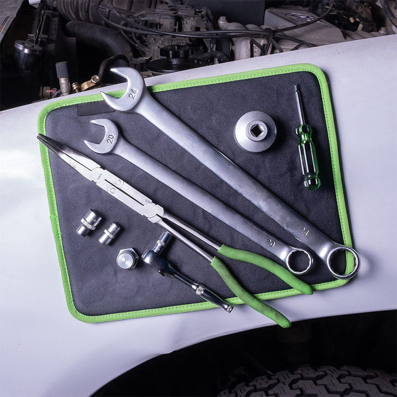 Powerful Magnetic Tool Mat 🚗 – Holds Tools Firm on Bumpy Surfaces, Easy-Clean for Mechanic Workstations