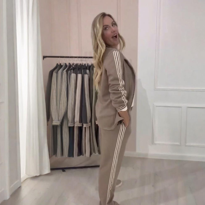 👖 Fashion Side Striped Blazer & Pants 2-Pieces Set – High-Waisted Pants, Tailored Blazer, Flattering for All Body Types & Occasions